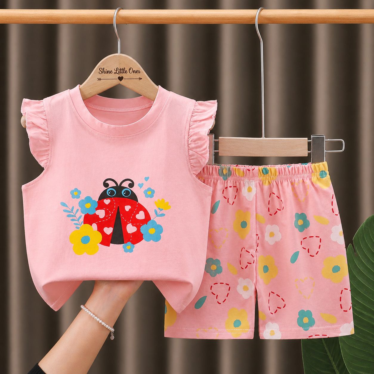Set Kanak-kanak Perempuan Top + Seluar Pendek Kartun Comel (Tahun 1 - 5)